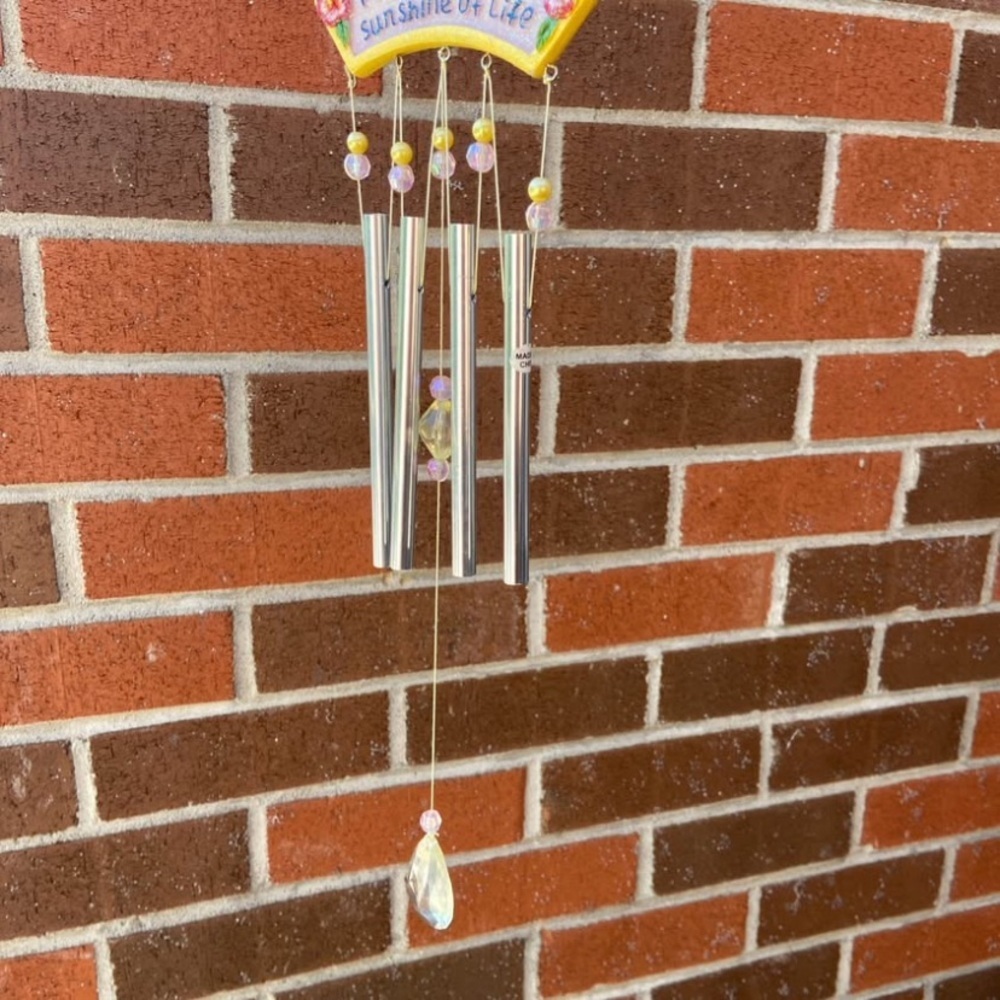Flower Pansy Wind chime with beautiful yellow and pink beads - Picture 3 of 4